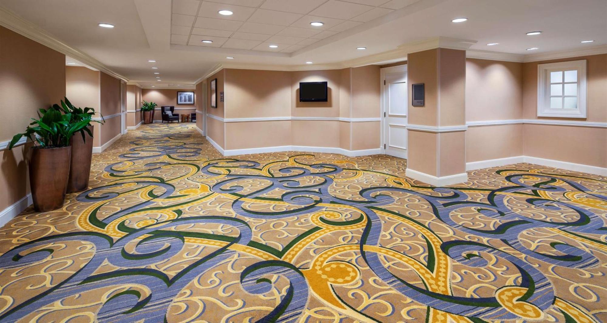 Hilton Indianapolis Hotel & Suites Экстерьер фото