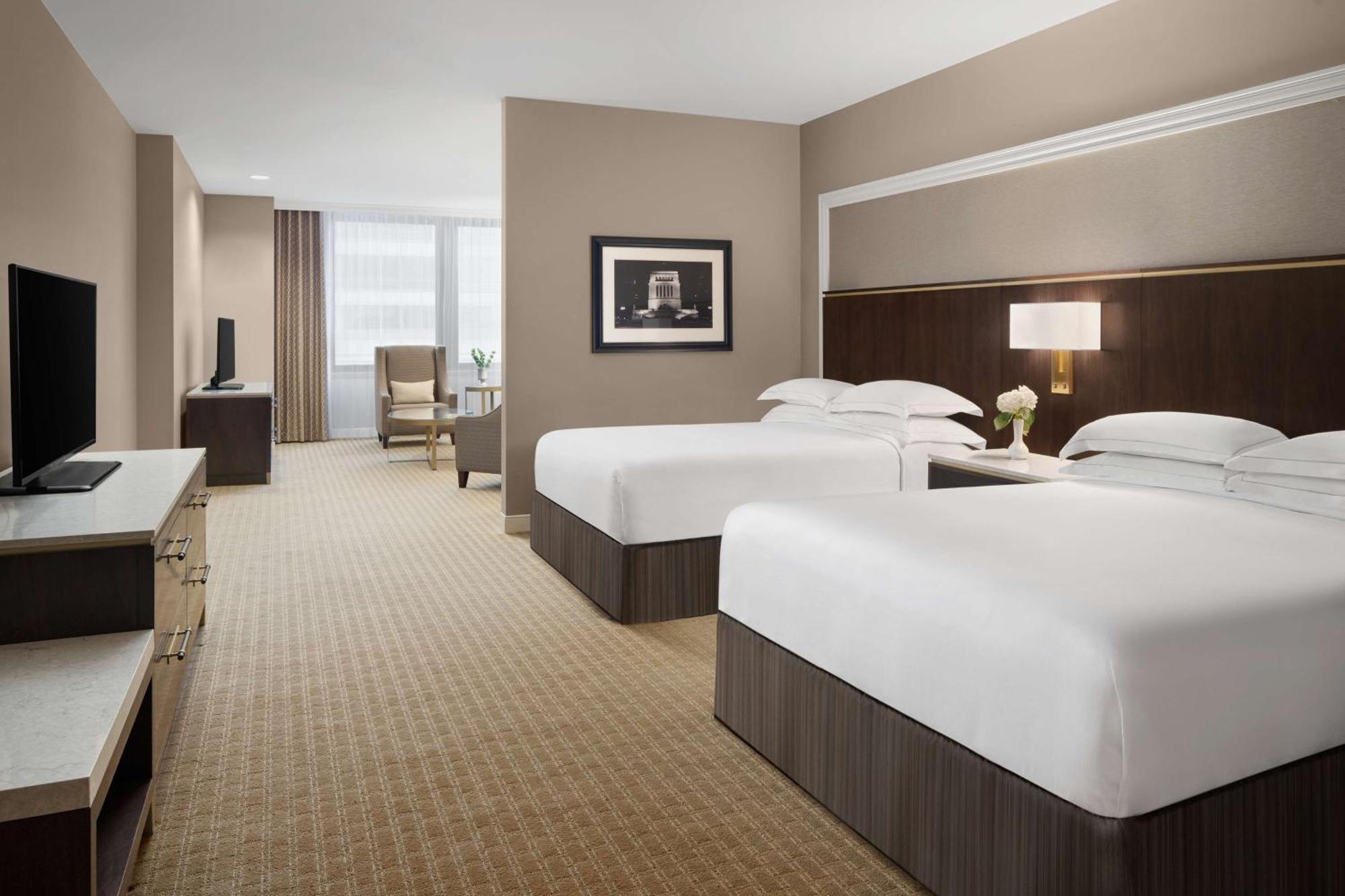 Hilton Indianapolis Hotel & Suites Экстерьер фото