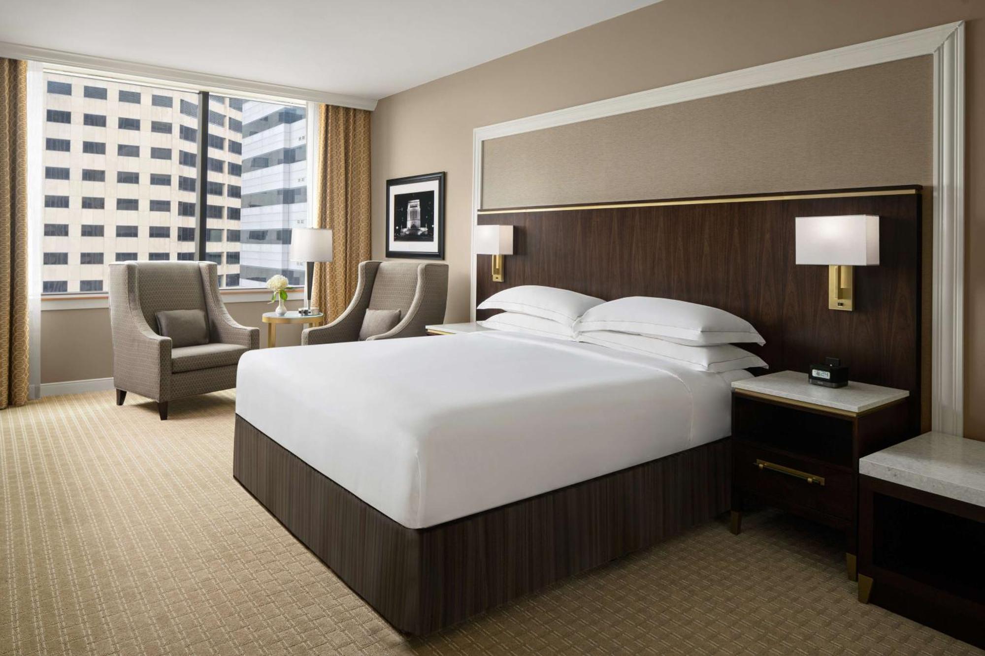 Hilton Indianapolis Hotel & Suites Экстерьер фото